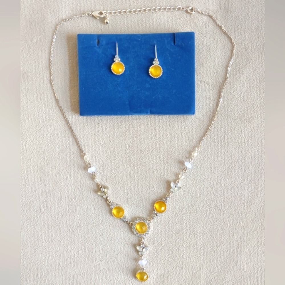 Necklace Earring Set AVON PRETTY PASTEL Y Necklace Evening